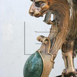 Скульптура из бронзы, ножка стола